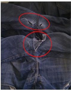 サドルとの摩擦でやぶれたズボン